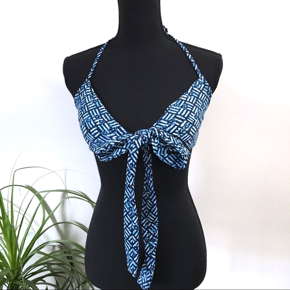 NWT Aerie halter Bikini top